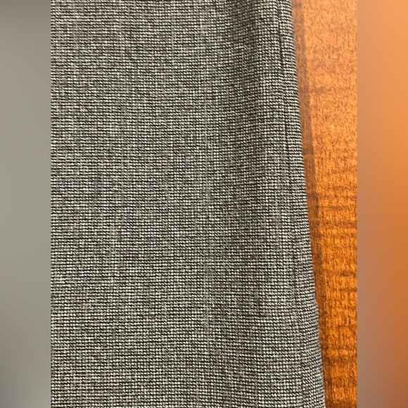 White House Black Market trouser pants. Wide leg, high rise, 2 pockets. Grey. 10 - Picture 4 of 14